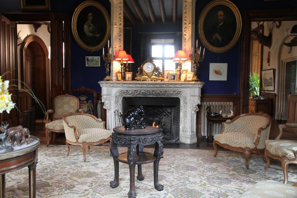 Chateau De Montriou Feneu Номер фото